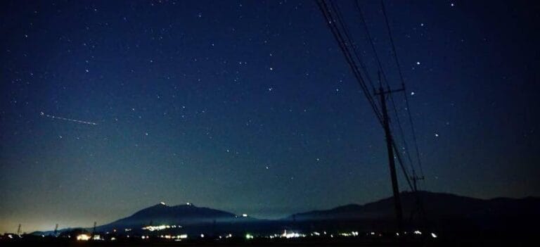 皆さんはオリオン座流星群はみれましたか？
