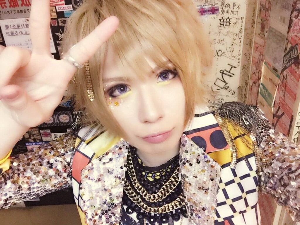 「みんなの居場所を守っていく」LEZARDの待望の新ボーカル、ソラの魅力とは