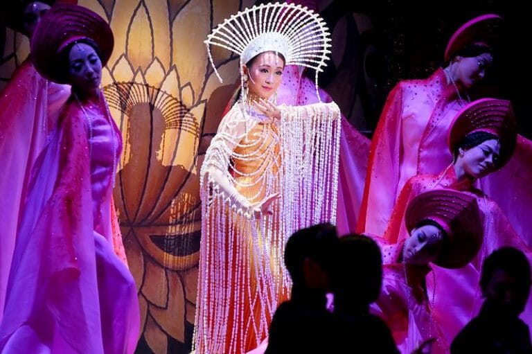 宝塚の新時代を率いる女神。奇跡の娘役・愛希れいかの歩み（前編）