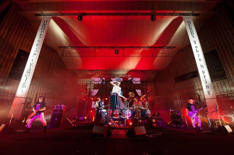 ステージで三点倒立！？「ネロリズム」って？MERRYのライブパフォーマンスがスゴい！