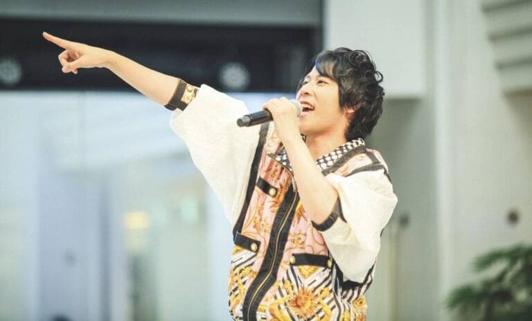 三枚目の仮面をつけたエンターテイナー・白井悠介に皆が騙されている話。