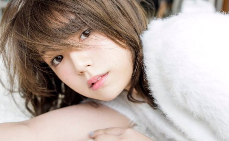 【保存版】歴代グラビアアイドル年代別まとめ！90年代レジェンドから平成のカバーガールまで現在と伝説を徹底解説
