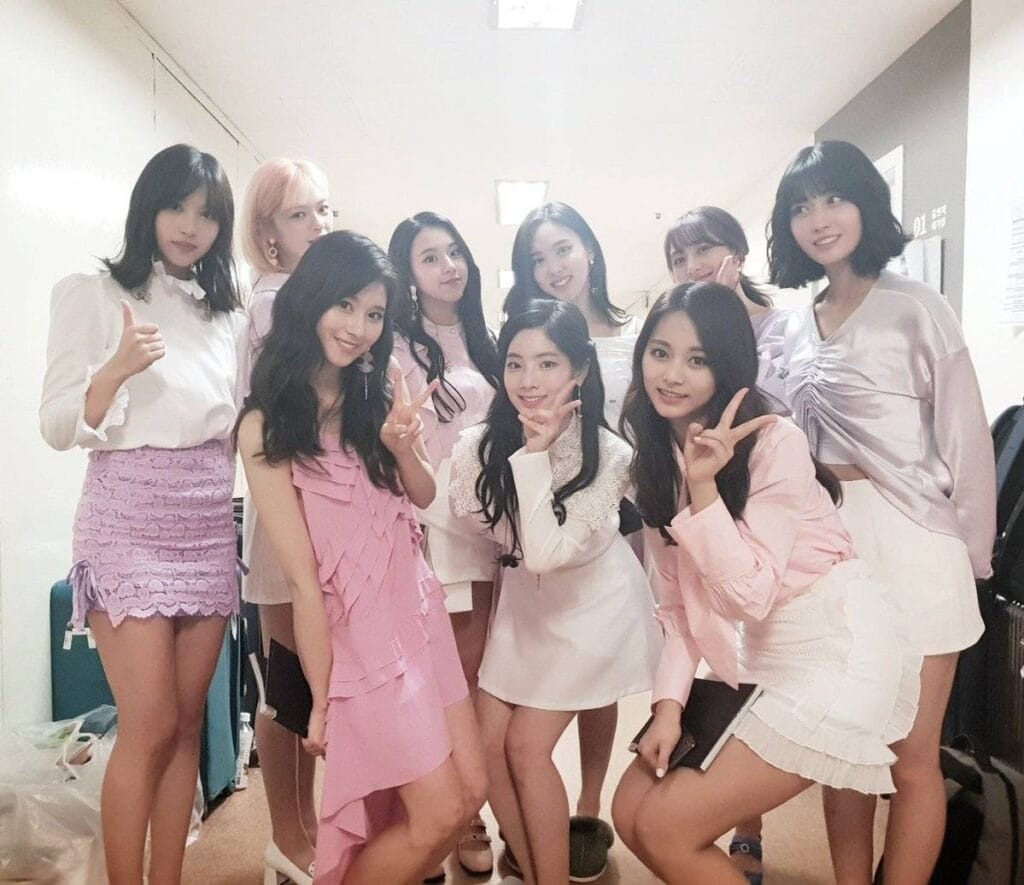 ONCEが回答！TWICEメンバーをダンスが上手い順で並べてみた♡