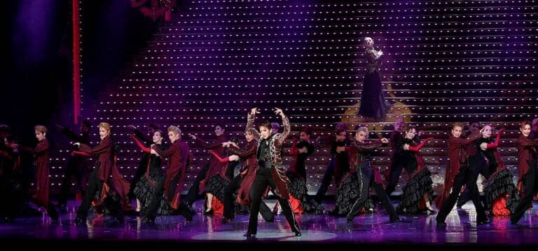 【2018年版】今年は台湾へ！変幻自在のエンターテイナー、紅ゆずる率いる星組の魅力