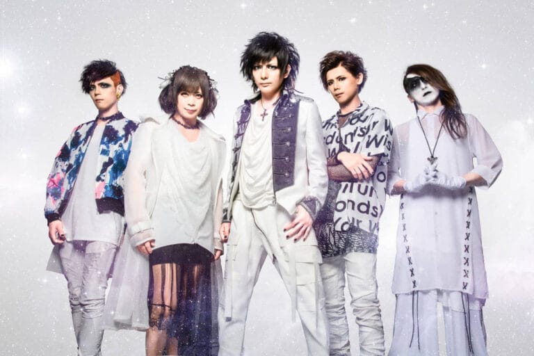 自称「日本一おもしろいヴィジュアル系バンド」Jin-Machineが初のベストアルバムをリリース！