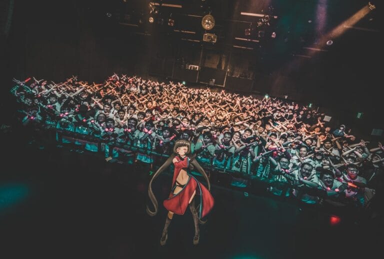 VTuber「AZKi」、ワンマンライブ『REPEAT THiS LiFE WiTH U』を大盛況にて終幕！ライブレポート
