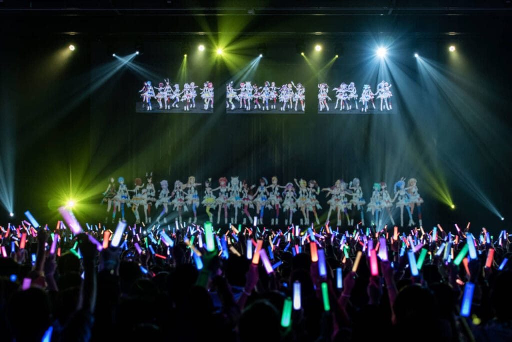 VTuberグループ「ホロライブ」、初の全体ライブ 『ノンストップ・ストーリー』公式ライブレポート