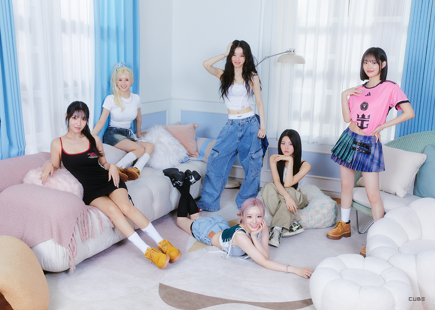 【最新】LIGHTSUMメンバー人気順＆プロフィール！脱退の理由や現在の活動も解説