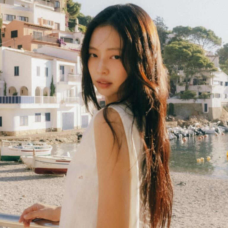 BLACKPINKジェニー、米最大フェス「ロラパルーザ」ヘッドライナー決定！aespaらも集結